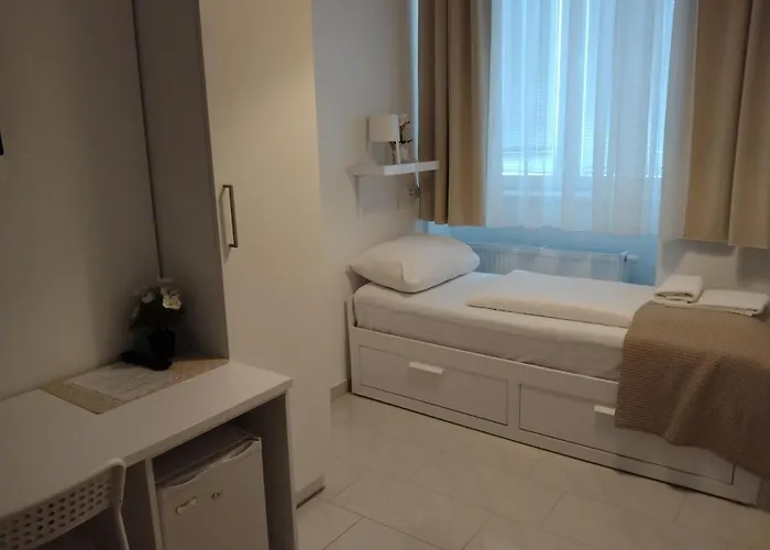 Pensjonat Ch-hotel Luka Budget
