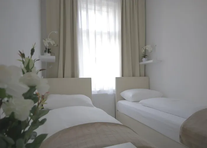 Ch-hotel Luka Budget Pensjonat 3*