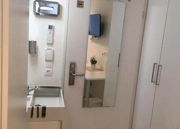 Ch-hotel Luka Budget Pensjonat 3*